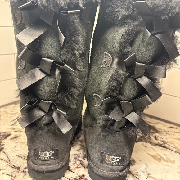 UGG Bailey Bow Tall II Boot Size 6 - Picture 3 of 7